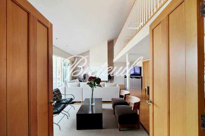 3 Bedroom Flat To Rent In Coleridge Gardens, London, SW10