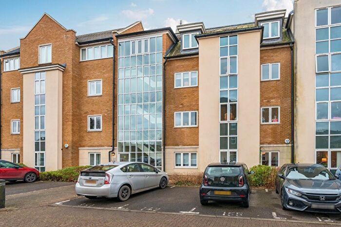 2 Bedroom Flat For Sale In East Oxford, Oxfordshire, OX4