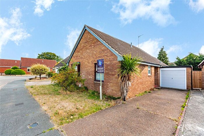 2 Bedroom Bungalow For Sale In Wilkinsons Mead, Chelmsford, Essex, CM2