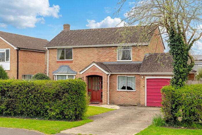 3 Bedroom Detached House For Sale In High Street, Kidlington, OX5