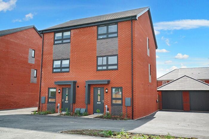 4 Bedroom Semi-Detached House To Rent In White Lias Way, Upper Lighthorne, Leamington Spa, Warwickshire, CV33