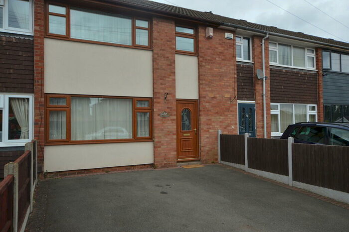 3 Bedroom Semi-Detached House To Rent In Smarts Road, Bedworth, Warwickshire, CV12