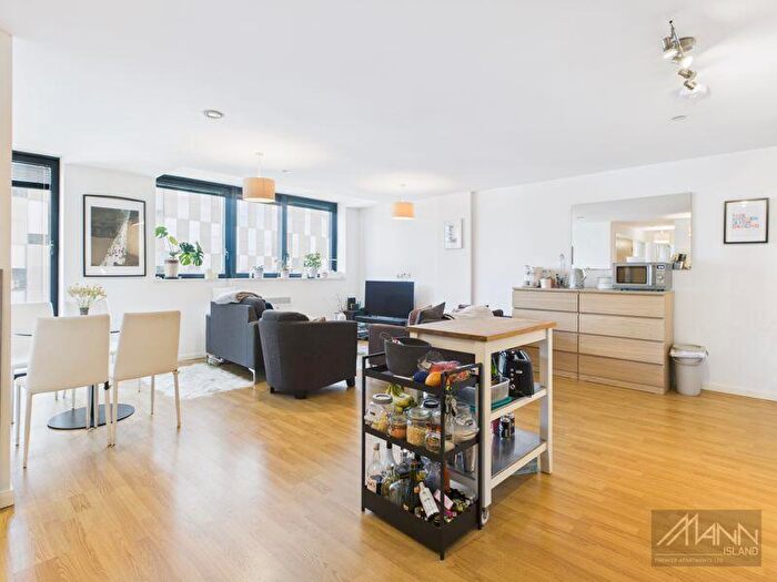 2 Bedroom Flat For Sale In Mann Island, Liverpool, L3