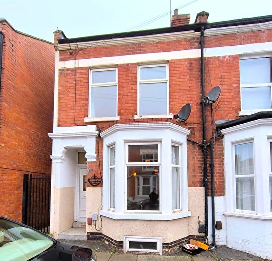 4 Bedroom End Terrace House To Rent In Lea Road, Northampton, NN1