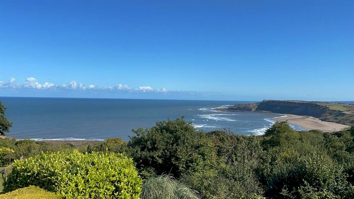 2 Bedroom Detached Bungalow For Sale In Knipe Point Drive, Scarborough, YO11