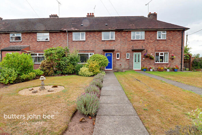 3 Bedroom Town House For Sale In Oakfield Close, Nantwich, CW5