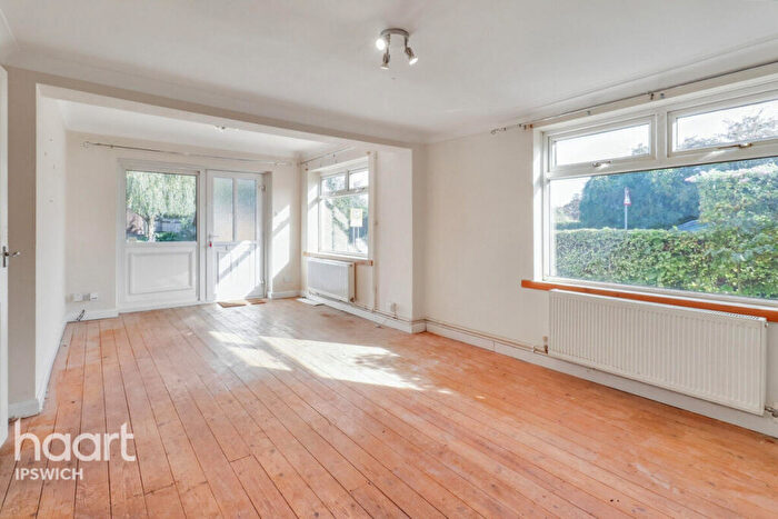 2 Bedroom Semi-Detached House For Sale In Old Norwich Road, Ipswich, IP1