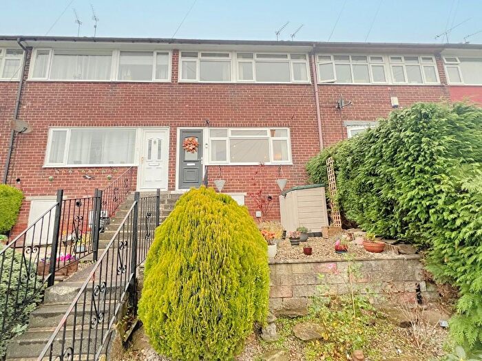 3 Bedroom Terraced House For Sale In Sunnyside Road, Leeds, LS13
