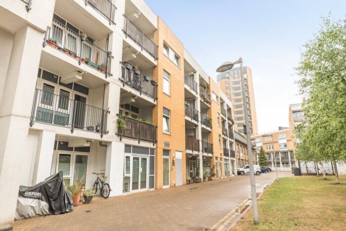 1 Bedroom Flat For Sale In Hacon Square, London Fields, E8