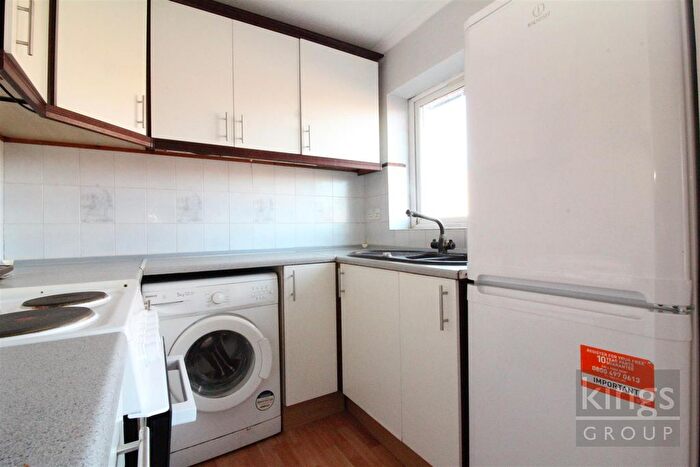 1 Bedroom Flat For Sale In Crouch Court, Harlow, CM20