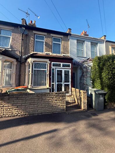 2 Bedroom Terraced House To Rent In Dore Avenue, London, E12