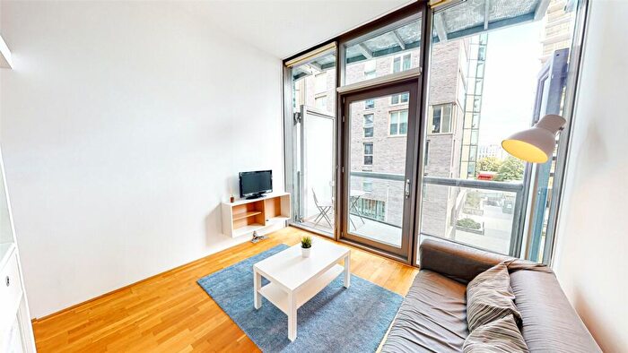 Apartment To Rent In Abito, Greengate, Salford, M3