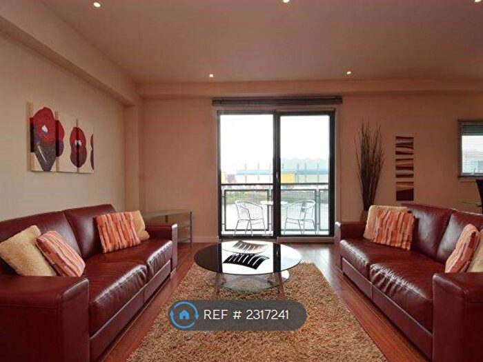 2 Bedroom Flat To Rent In Meadowside Quay Walk, Glasgow, G11