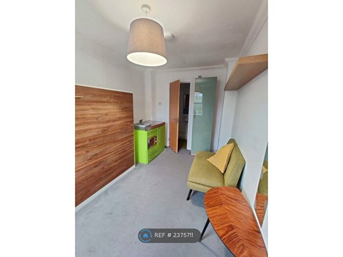 Studio To Rent In Knighton Terrace, London, E11