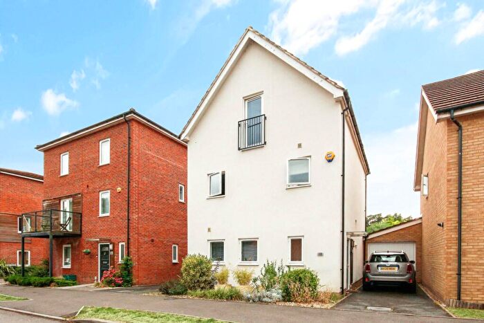 4 Bedroom Detached House To Rent In Lysander Drive, Bracknell, RG12