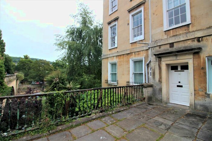 1 Bedroom Flat To Rent In North Parade, Bath, BA2