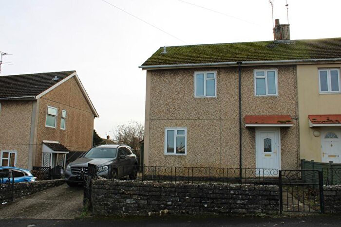 3 Bedroom Semi Detached House To Rent In Yeovil, BA21