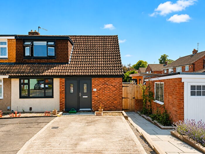 3 Bedroom Semi-Detached Bungalow For Sale In Nunnery Close, Darlington, DL3