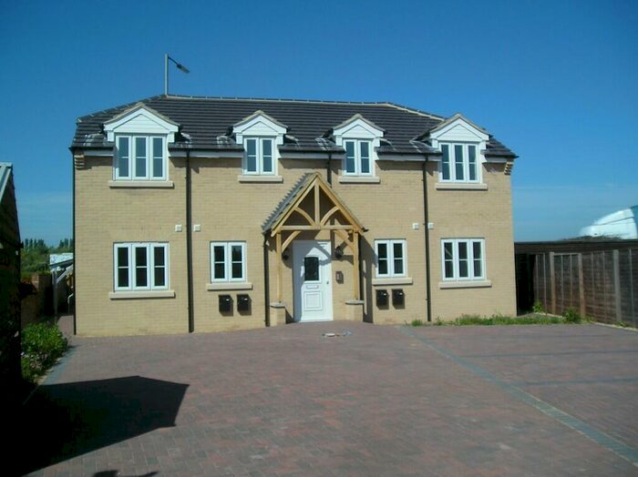 1 Bedroom Flat To Rent In London Road, SG19