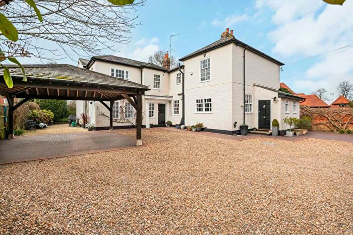 5 Bedroom Detached House For Sale In Northfield End, Henley-On-Thames, RG9