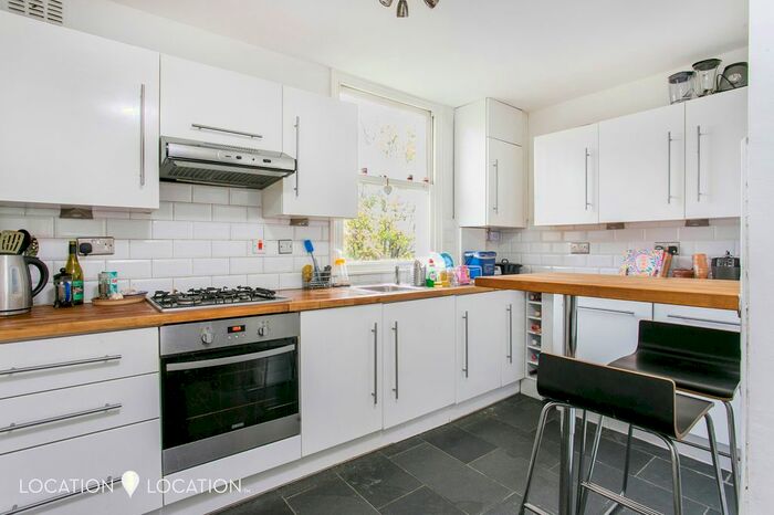 3 Bedroom Flat To Rent In Evering Road, London, N16