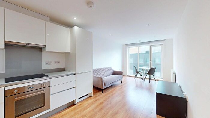 1 Bedroom Flat To Rent In Headstone Road, Harrow, HA1