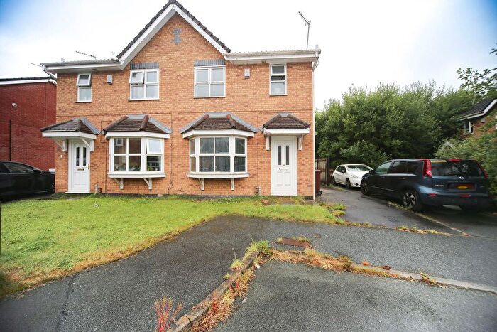 3 Bedroom Semi-Detached House For Sale In Kellaton Close, Ince, WN3