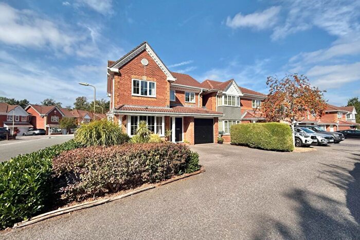 4 Bedroom Detached House For Sale In Suffolk Drive, Whiteley, PO15