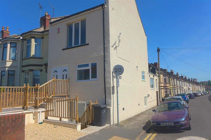 2 Bedroom Flat To Rent In Parson Street, Bedminster, Bristol, BS3