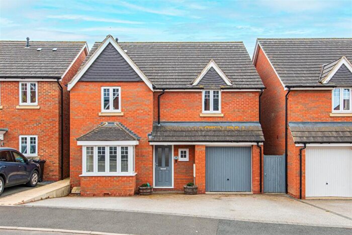 4 Bedroom Detached House For Sale In Virginia Crescent, Burton Latimer, NN15