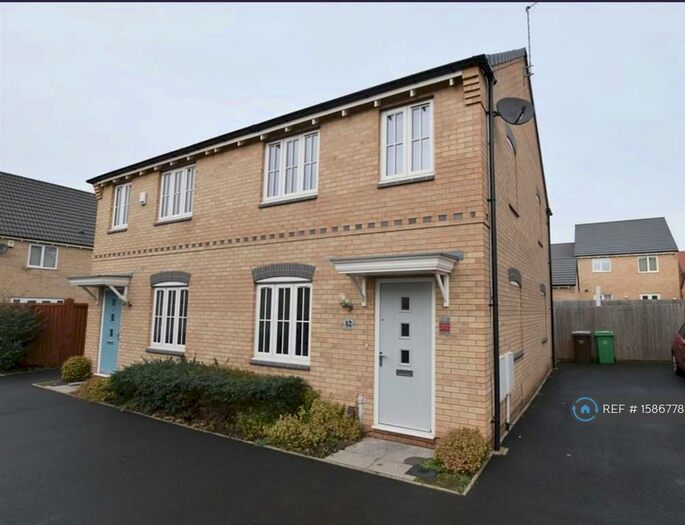 3 Bedroom Semi-Detached House To Rent In Lapins Close, Nottingham, NG8