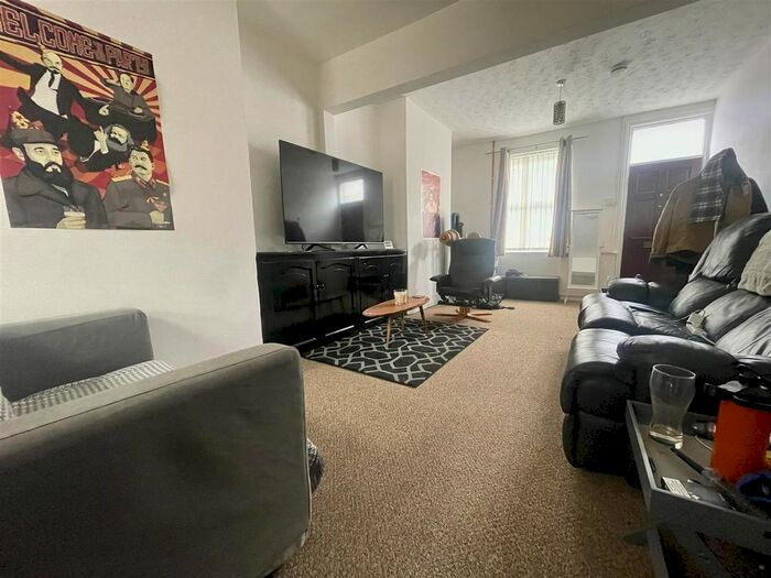 2 Bedroom Terraced House To Rent In Baker Street, York, YO30