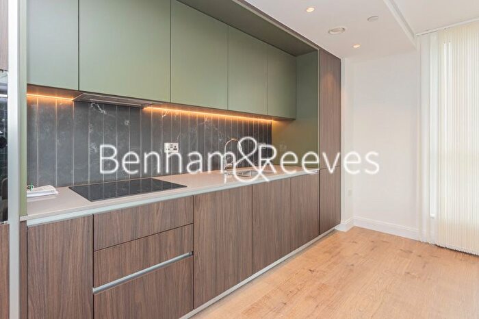 2 Bedroom Flat To Rent In Gasholder Place, London, SE11