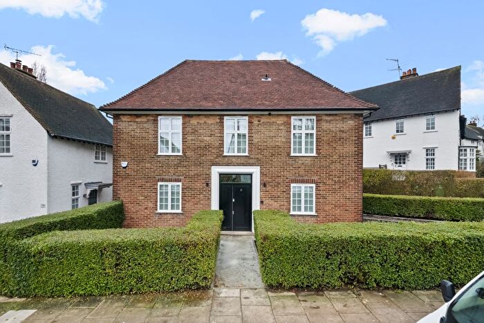 2 Bedroom Flat To Rent In Fowlers Walk, London, W5