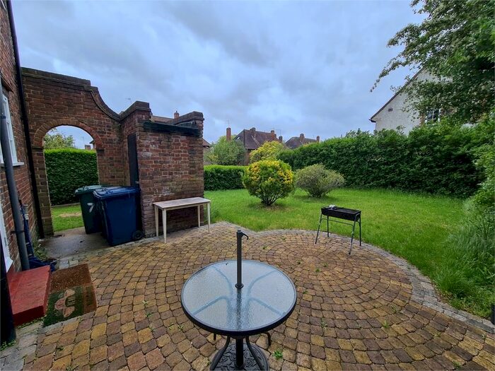 1 Bedroom Maisonette To Rent In Hill Top, Hampstead Garden Suburb, NW11