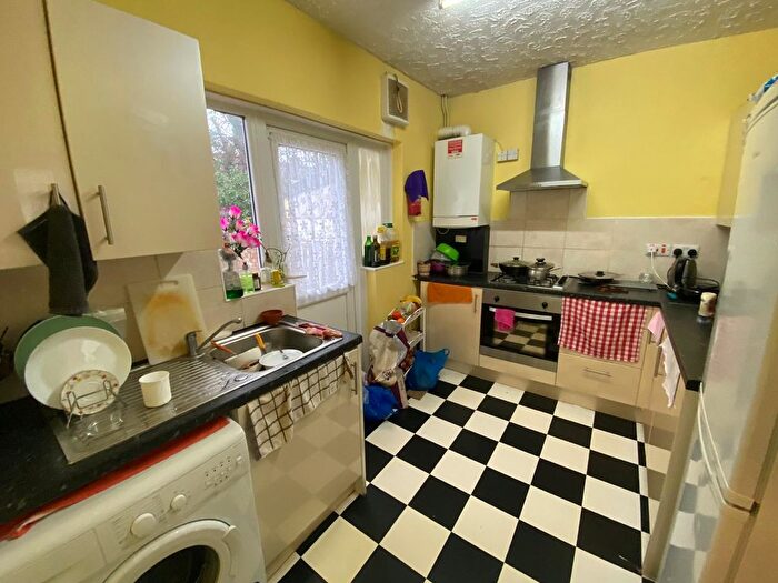 3 Bedroom Terraced House To Rent In Gainsborough Avenue, London, E12
