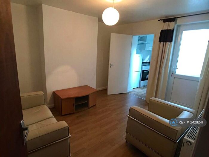 1 Bedroom Flat To Rent In Clyde Road, Croydon, CR0