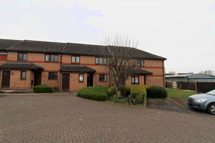 1 Bedroom Flat To Rent In Buckland Court, Kidlington, OX5