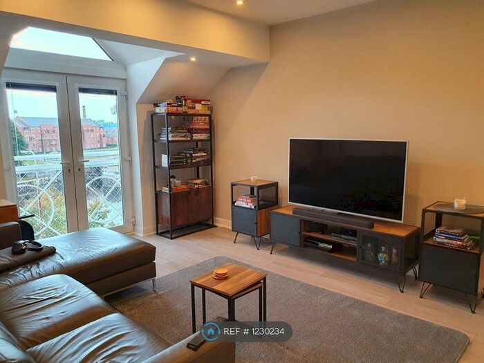 2 Bedroom Flat To Rent In The Locks, Grappenhall, Warrington WA4