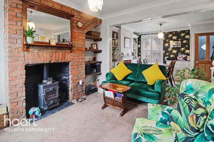 2 Bedroom Terraced House For Sale In Codicote Road, Welwyn, AL6