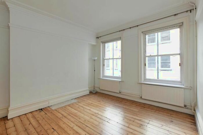 3 Bedroom Flat To Rent In Adeline Place, London, WC1B
