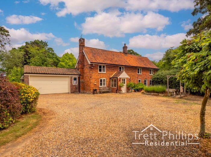 4 Bedroom Detached House For Sale In Wood Street, Catfield, Great Yarmouth, NR29