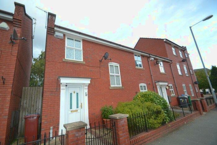 3 Bedroom End Of Terrace House To Rent In St. Marys Street, Hulme, Manchester, M15