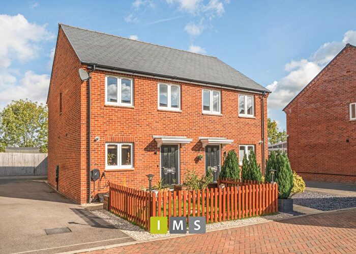 2 Bedroom Semi-Detached House For Sale In Hampden Square, Upper Heyford, OX25