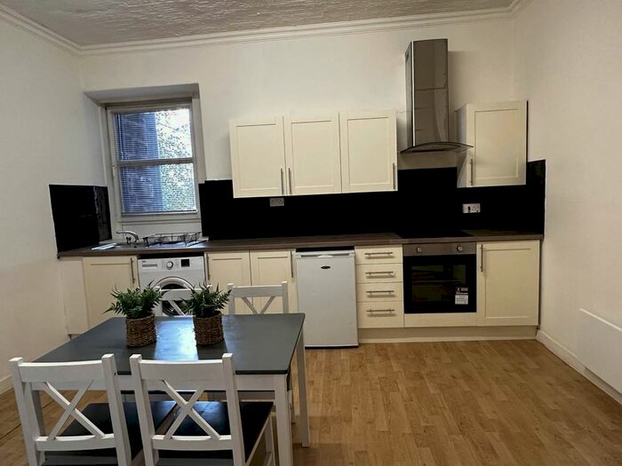 2 Bedroom Flat To Rent In Park Avenue, Dundee, DD4