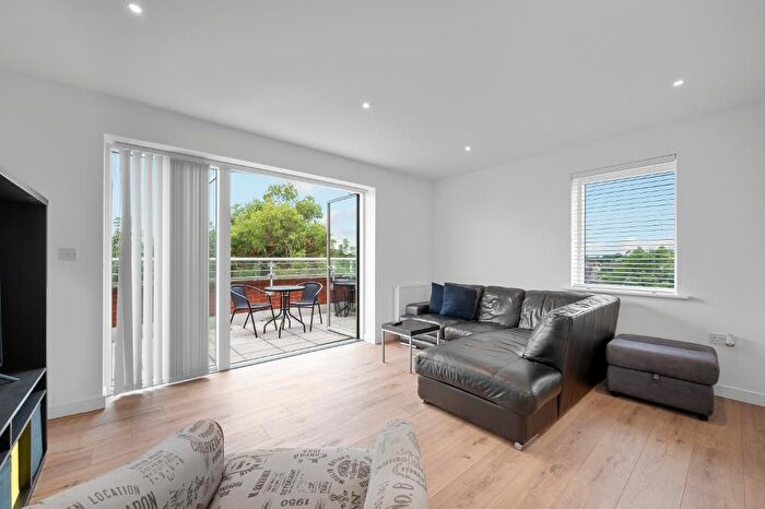 1 Bedroom Flat For Sale In Hero, Kingston Road, Wimbledon Chase, SW20