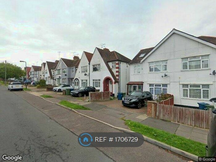 2 Bedroom Maisonette To Rent In Rayners Lane, Harrow, HA2
