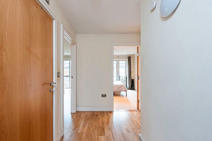 2 Bedroom Flat For Sale In Hare Marsh, London, E2