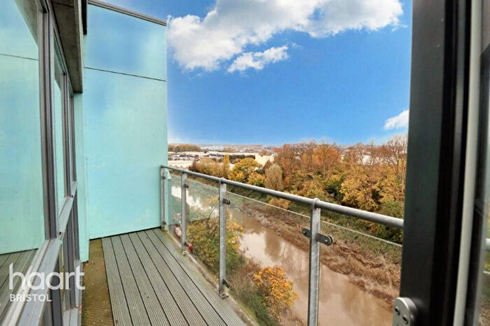 2 Bedroom Flat For Sale In Paintworks, Bristol, BS4