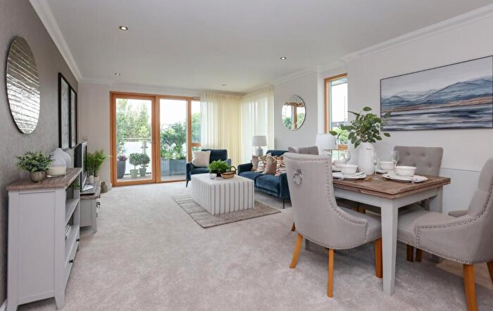 2 Bedroom Flat To Rent In Castle View Retirement Village, Helston Lane, SL4